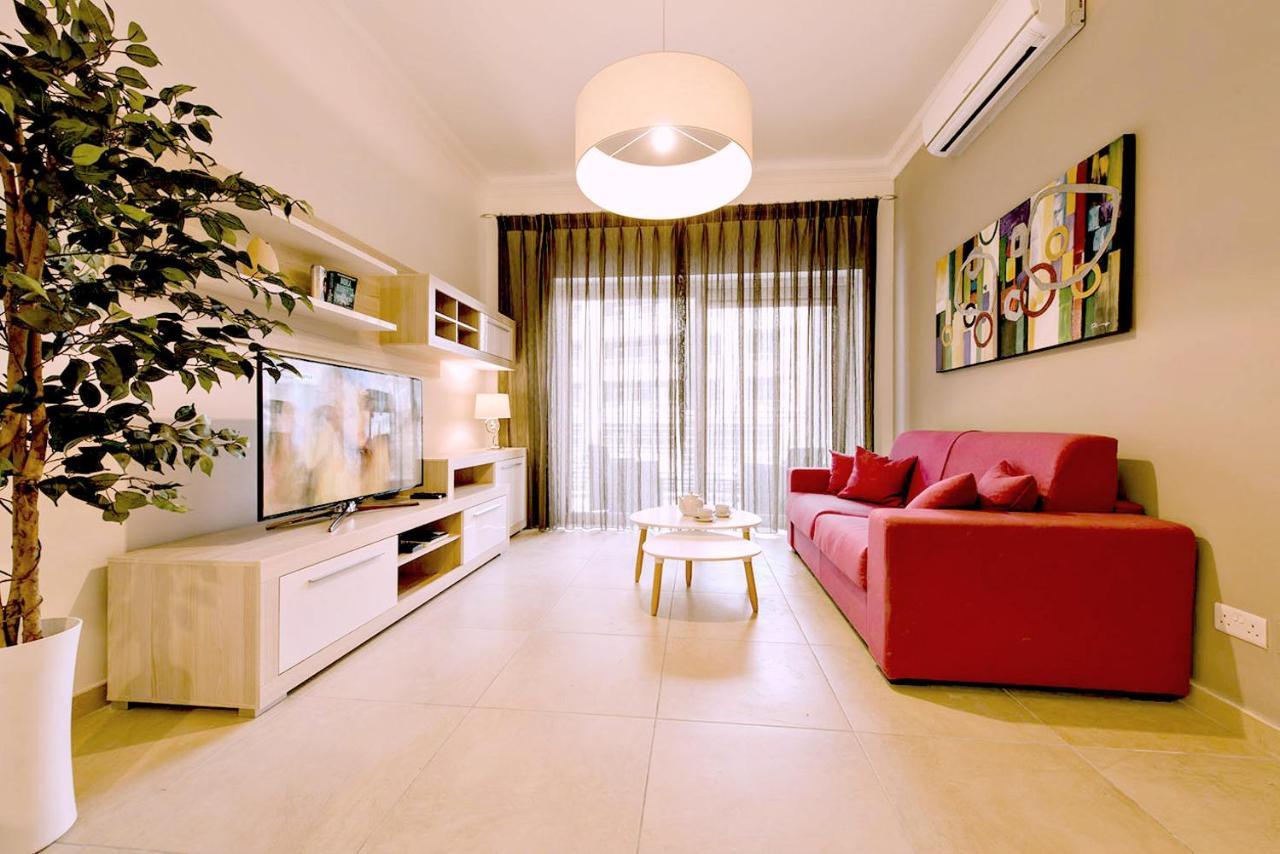 Luxury With Pool Appartement *